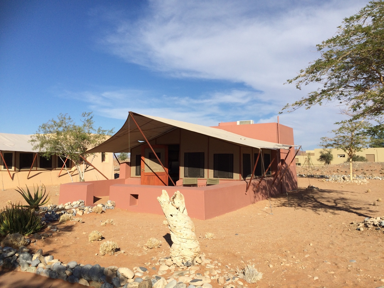 [13795] 2016_06_24_09_52_54_Africa_iPhone_5s_IMG_8289_00482.jpg