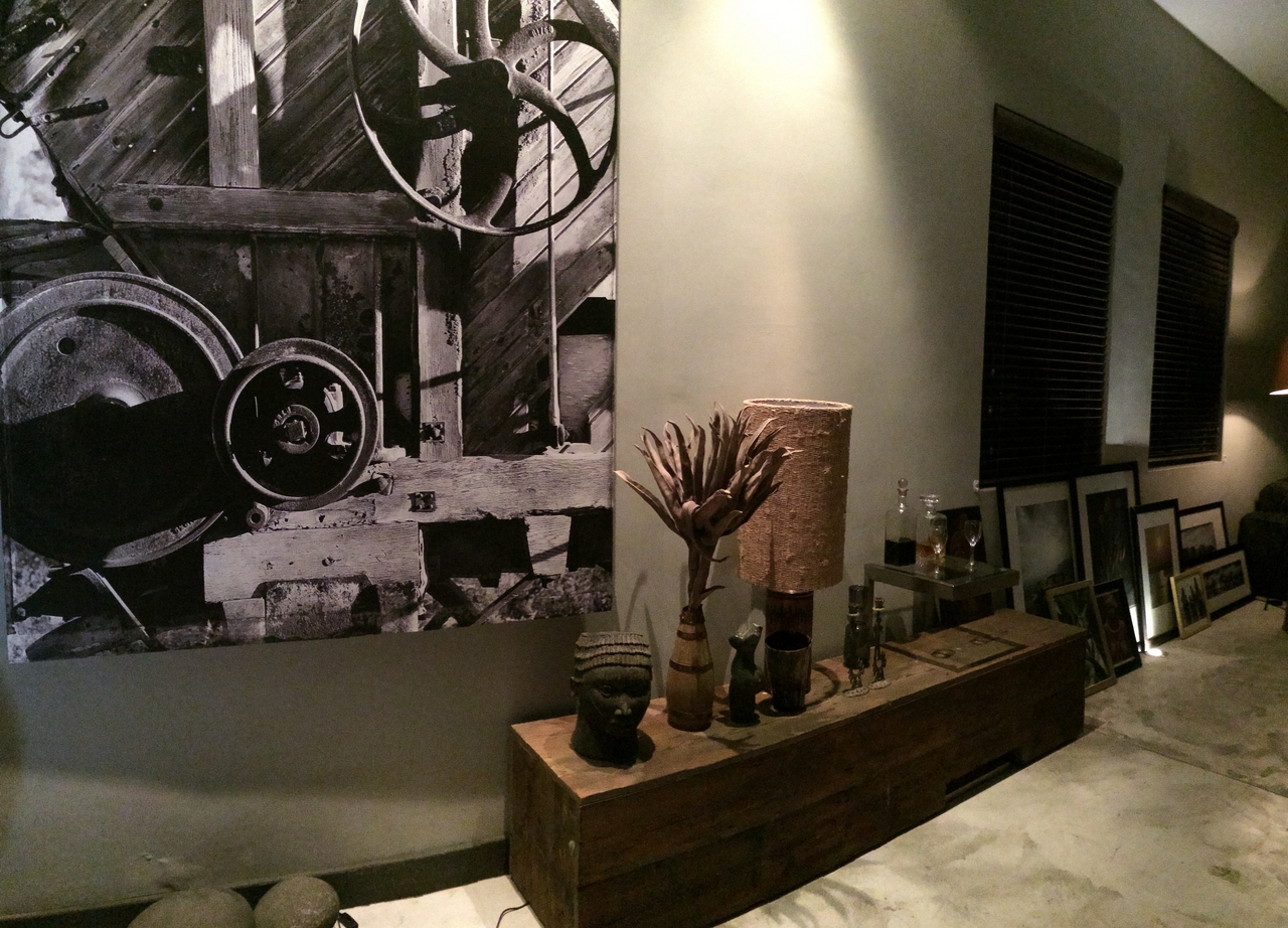 [16554] 2016_06_26_13_13_50_Africa_iPhone_5s_IMG__06281.jpg