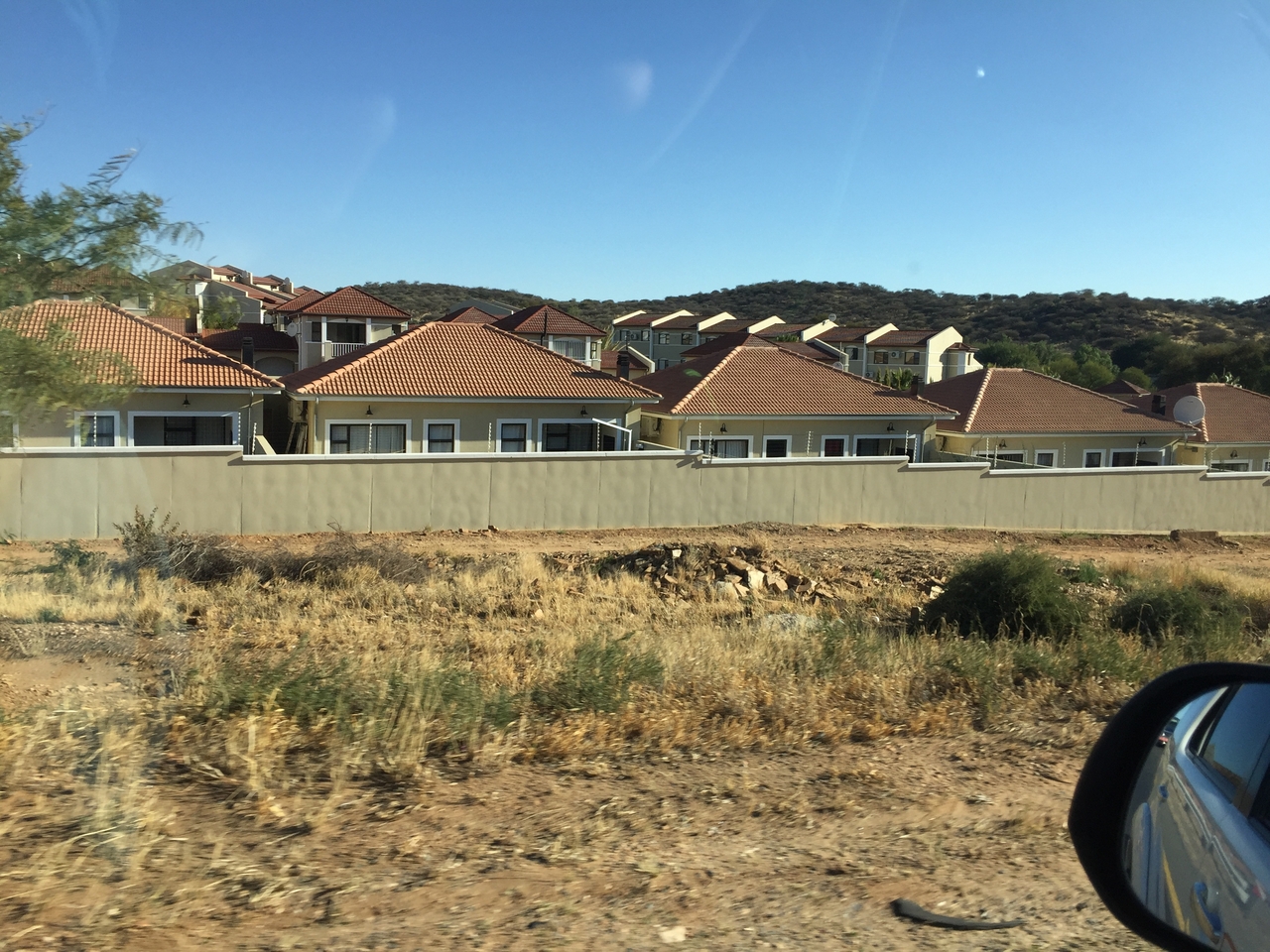 [330] 2016_06_21_15_18_15_Africa_iPhone_6_IMG_7528_02469.jpg