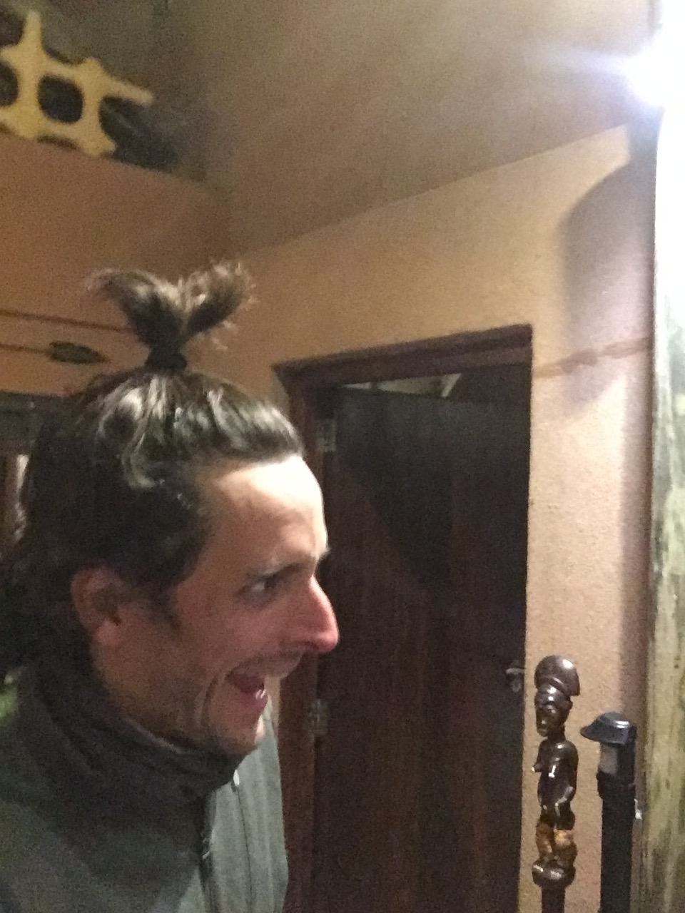 [13690] 2016_06_23_21_26_59_Africa_iPhone_6_IMG_8064_00642.jpg