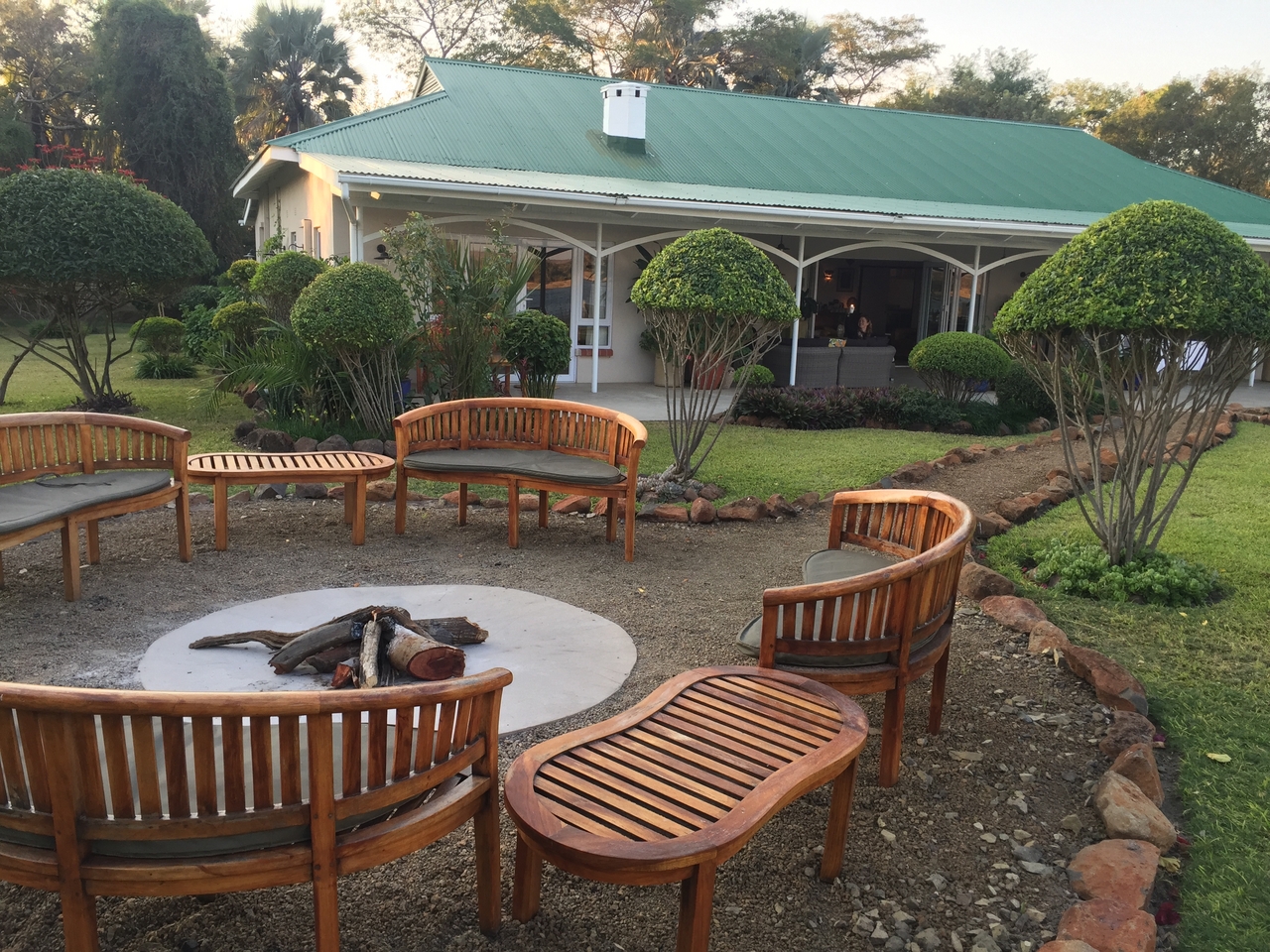 [32722] 2016_07_03_17_15_32_Africa_iPhone_6_IMG_8949_01421.jpg