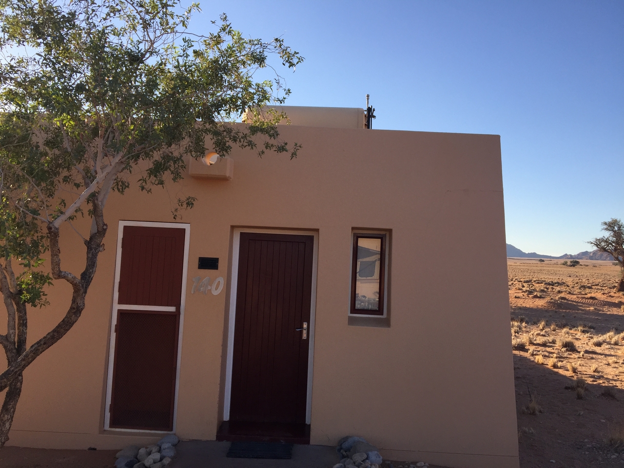 [14113] 2016_06_24_16_15_47_Africa_iPhone_6_Plus_IMG_3597_00223.jpg