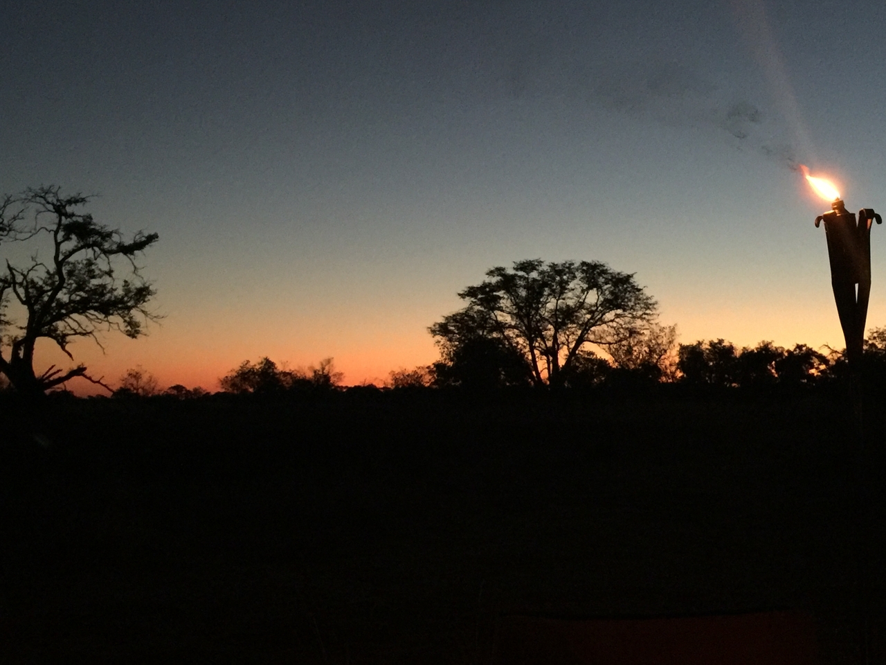 [17331] 2016_06_27_17_30_42_Africa_iPhone_6_Plus_IMG_3776_06954.jpg