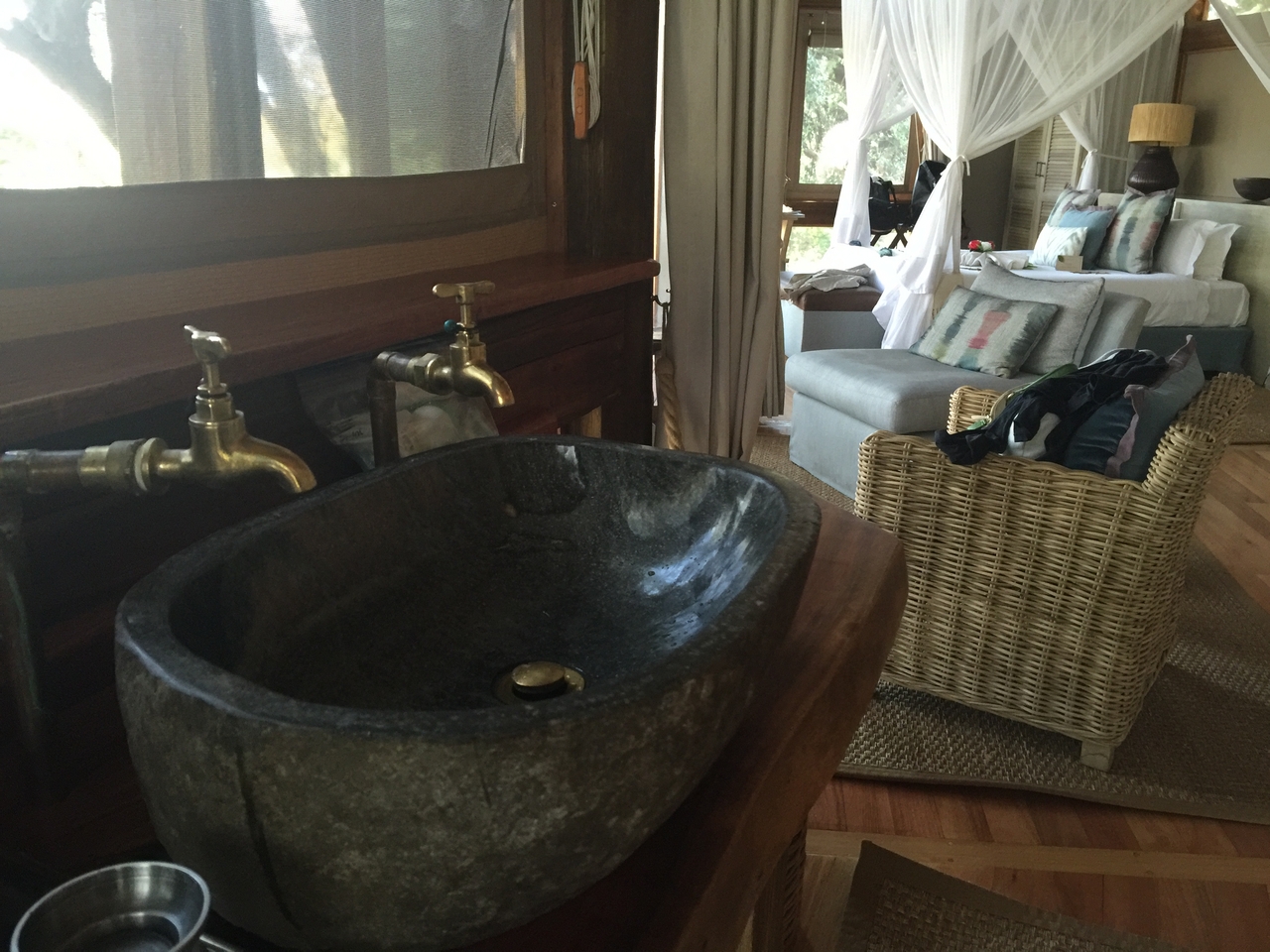 [27086] 2016_07_01_14_11_49_Africa_iPhone_6_Plus_IMG_4091_00528.jpg