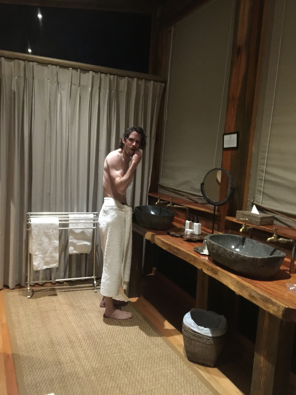 [27449] 2016_07_01_18_35_16_Africa_iPhone_6_Plus_IMG_4610_00103.jpg