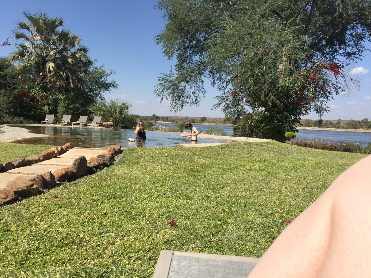 [34273] 2016_07_04_12_56_40_Africa_iPhone_6_Plus_IMG_5013_00843.jpg